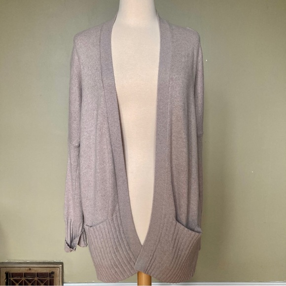 AZURE SKIES Aritzia Babaton Cardigan - Picture 6 of 10